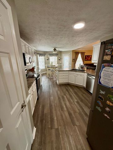112 S Colonial Heights Drive, Georgetown, KY 40324
