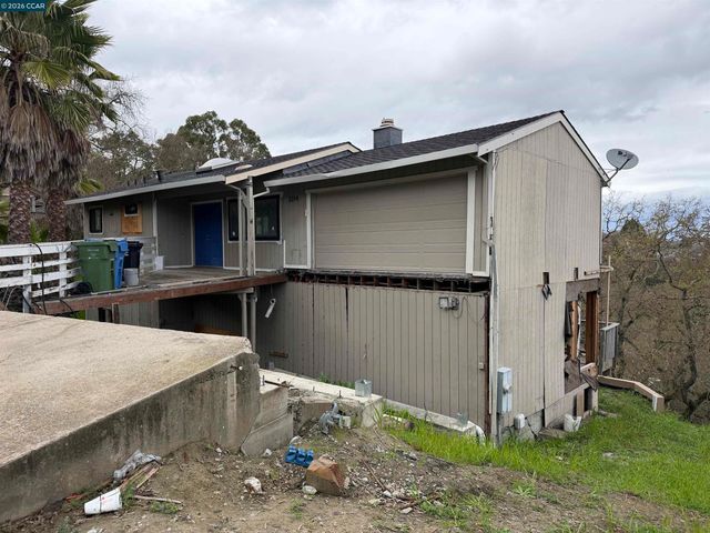 3314 Woodview Dr, Lafayette, CA 94549