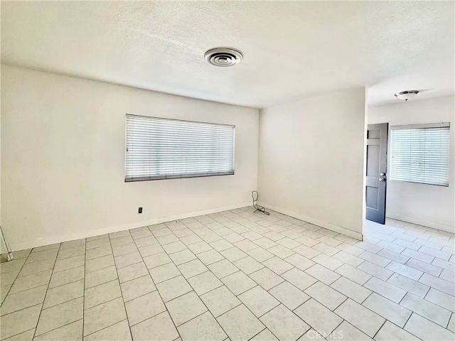 9492 Evergreen, Fontana, CA 92335