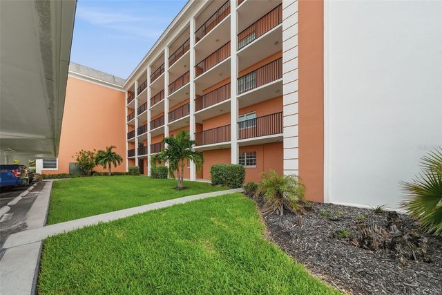6800 20TH AVENUE N 505, St Petersburg, FL 33710
