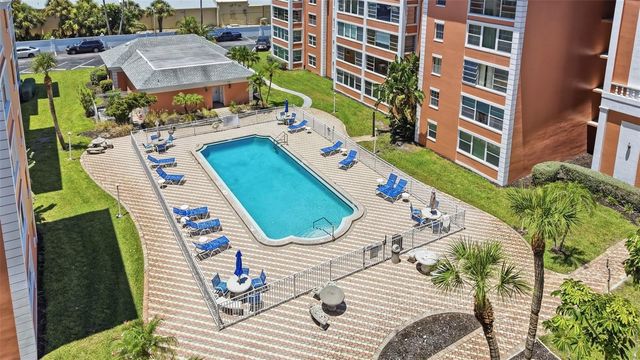 6800 20TH AVENUE N 505, St Petersburg, FL 33710