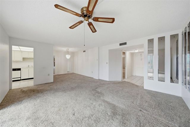 6800 20TH AVENUE N 505, St Petersburg, FL 33710