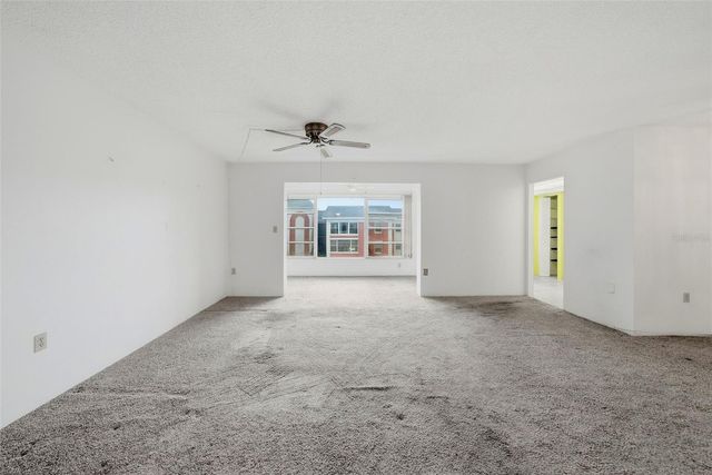 6800 20TH AVENUE N 505, St Petersburg, FL 33710