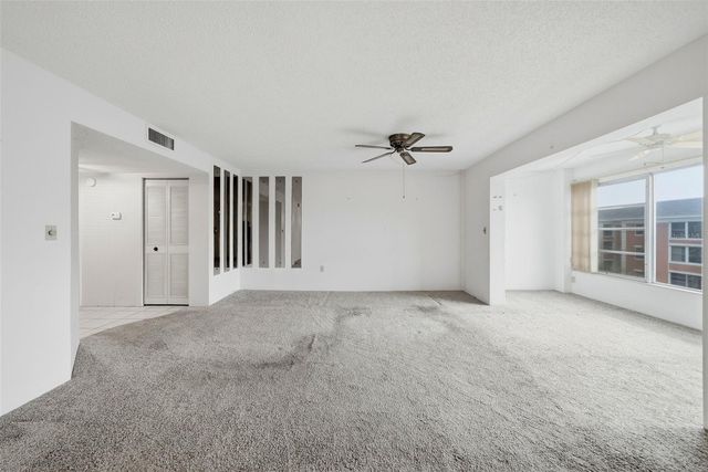 6800 20TH AVENUE N 505, St Petersburg, FL 33710