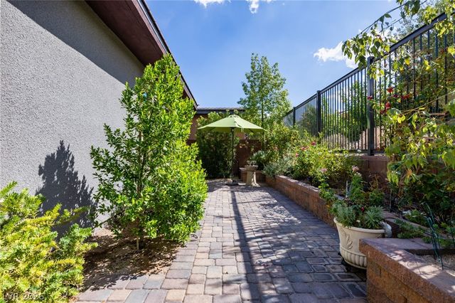 6673 Titanium Crest Street, Las Vegas, NV 89148