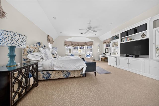 12 Lafayette Ave, Hingham, MA 02043