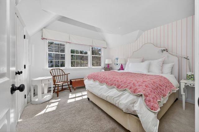 12 Lafayette Ave, Hingham, MA 02043