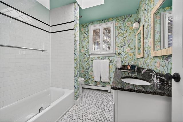 12 Lafayette Ave, Hingham, MA 02043