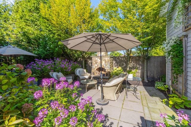 12 Lafayette Ave, Hingham, MA 02043