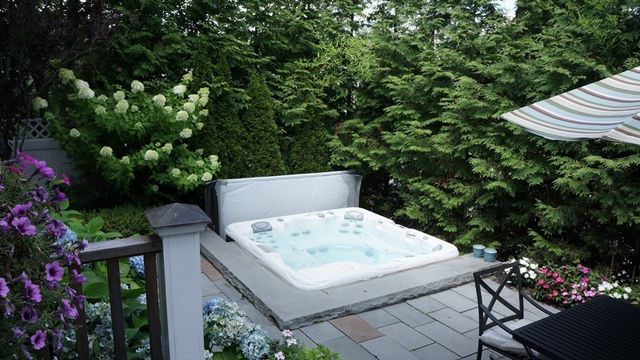 12 Lafayette Ave, Hingham, MA 02043