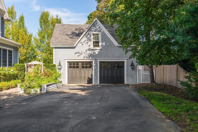 12 Lafayette Ave, Hingham, MA 02043