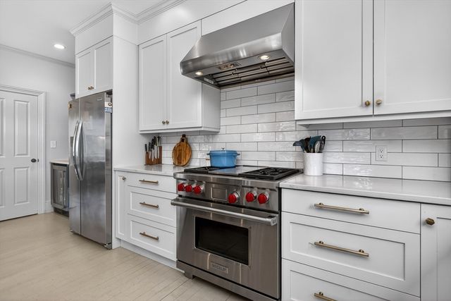 12 Lafayette Ave, Hingham, MA 02043