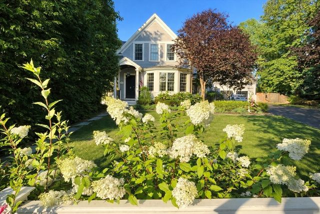 12 Lafayette Ave, Hingham, MA 02043