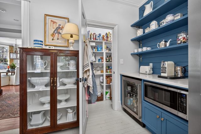 12 Lafayette Ave, Hingham, MA 02043