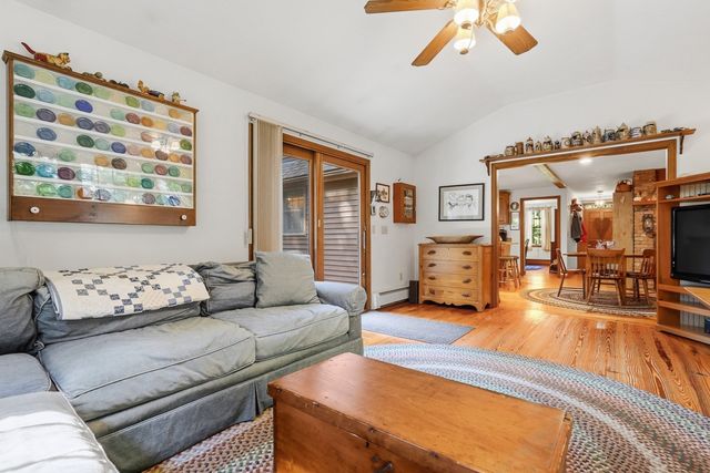 109 Lee St, West Boylston, MA 01583