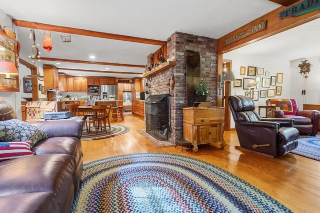 109 Lee St, West Boylston, MA 01583