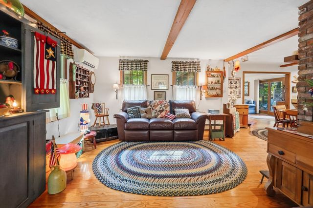 109 Lee St, West Boylston, MA 01583