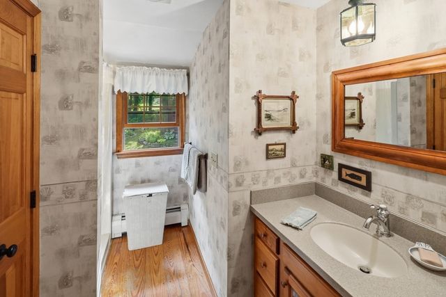 109 Lee St, West Boylston, MA 01583