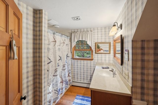 109 Lee St, West Boylston, MA 01583