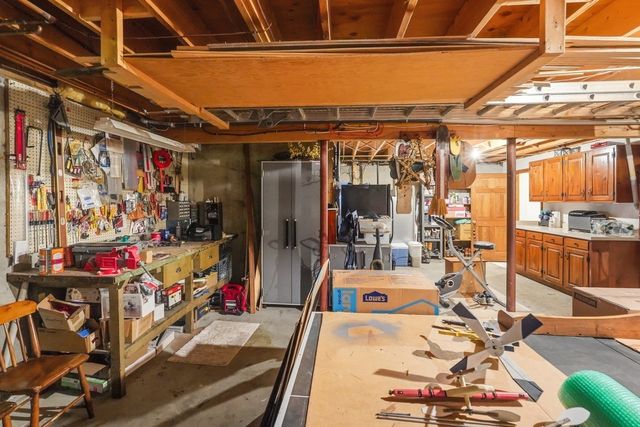 109 Lee St, West Boylston, MA 01583