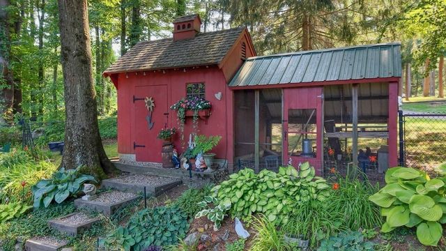 109 Lee St, West Boylston, MA 01583