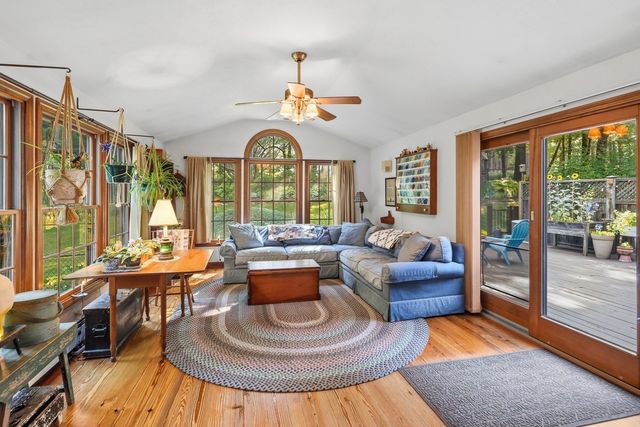 109 Lee St, West Boylston, MA 01583