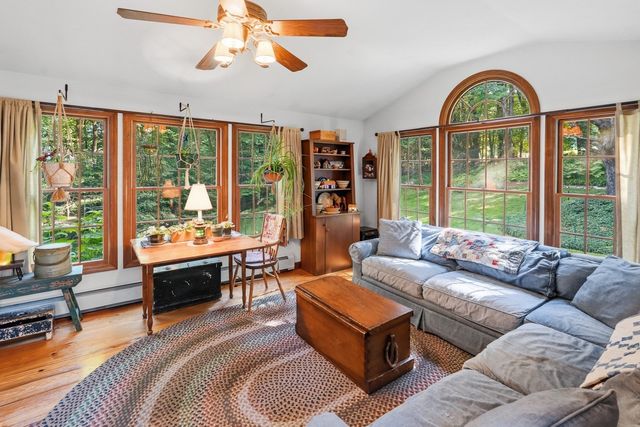 109 Lee St, West Boylston, MA 01583