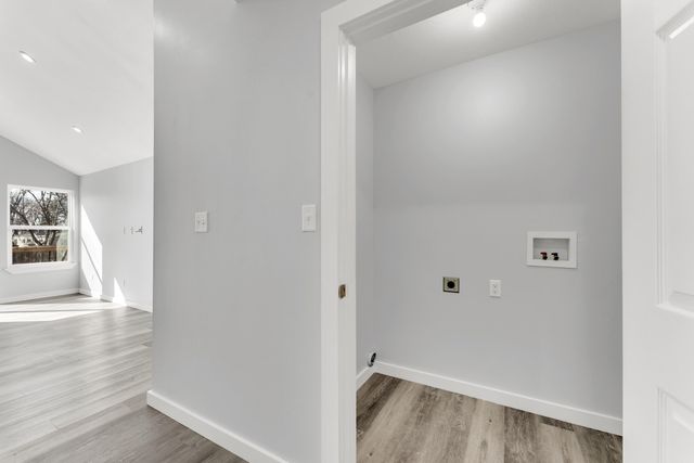 6005 Glenwood Drive, Merriam Woods, MO 65740