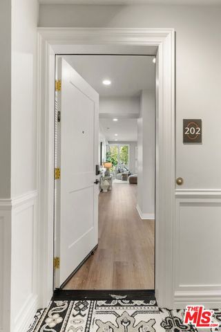 7428 Santa Monica Boulevard 202, West Hollywood, CA 90046