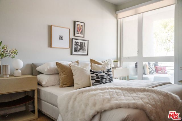7428 Santa Monica Boulevard 202, West Hollywood, CA 90046