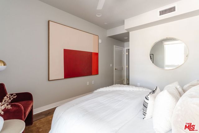 7428 Santa Monica Boulevard 202, West Hollywood, CA 90046