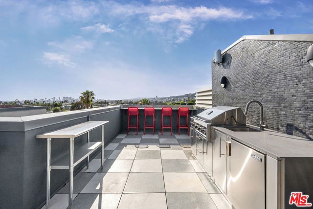 7428 Santa Monica Boulevard 202, West Hollywood, CA 90046