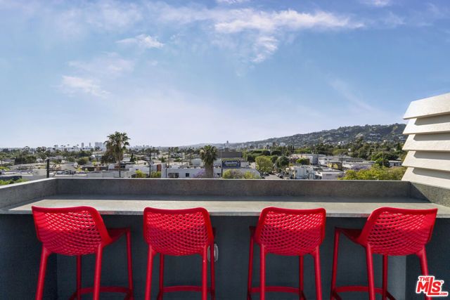 7428 Santa Monica Boulevard 202, West Hollywood, CA 90046