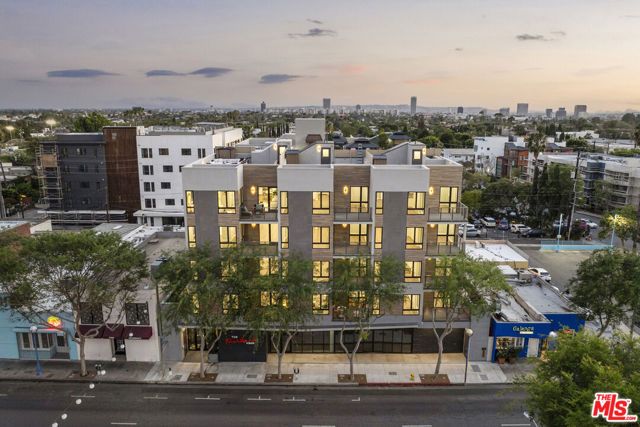 7428 Santa Monica Boulevard 202, West Hollywood, CA 90046