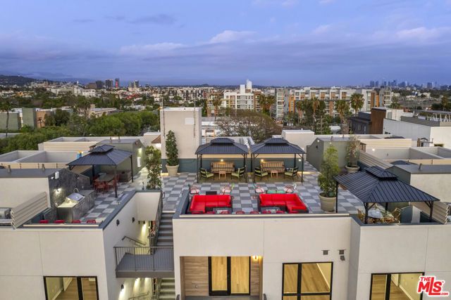 7428 Santa Monica Boulevard 202, West Hollywood, CA 90046