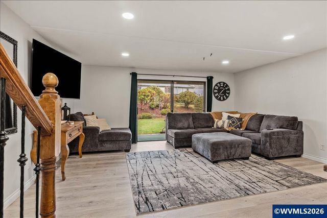 1534 Madras St SE, Salem, OR 97306