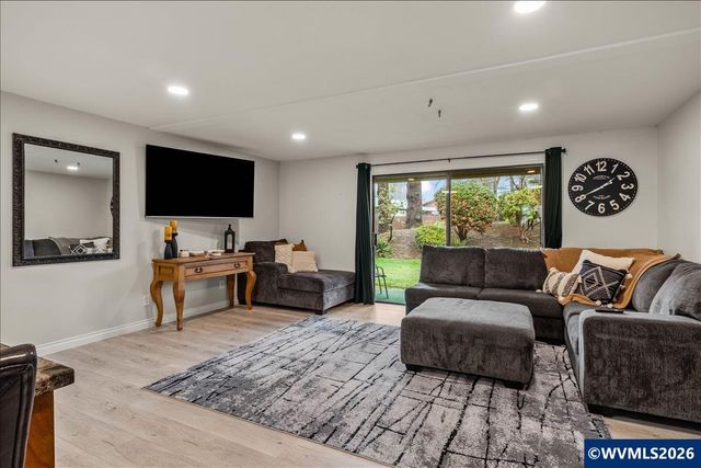 1534 Madras St SE, Salem, OR 97306