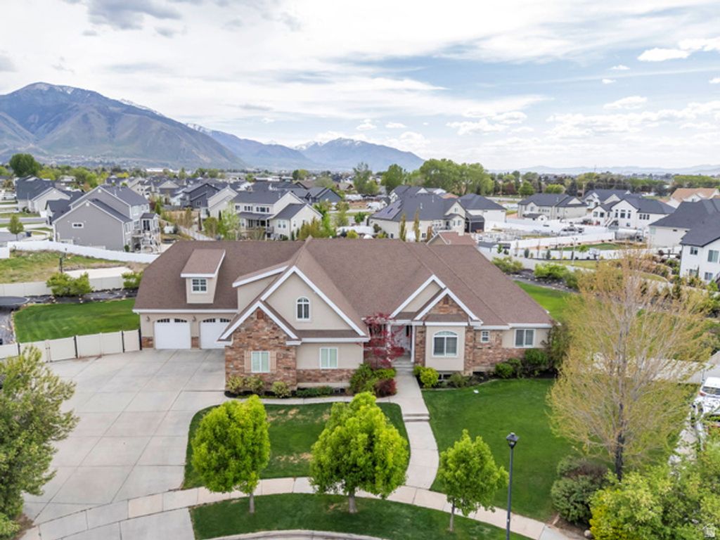 1355 W 1000 S, Mapleton, UT 84664
