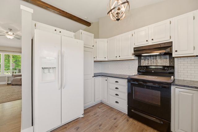 400 E Gordon Bennett Dr., Haysville, KS 67060