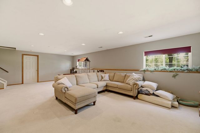 400 E Gordon Bennett Dr., Haysville, KS 67060
