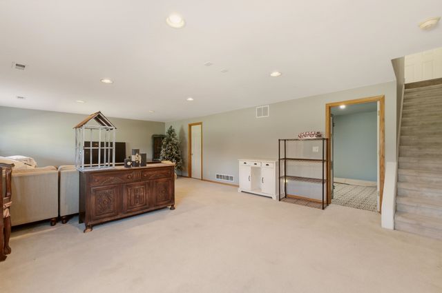 400 E Gordon Bennett Dr., Haysville, KS 67060