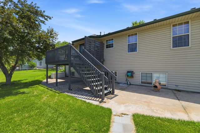 400 E Gordon Bennett Dr., Haysville, KS 67060