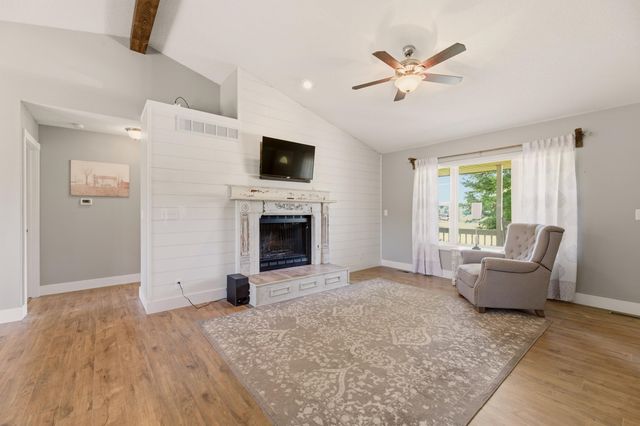400 E Gordon Bennett Dr., Haysville, KS 67060