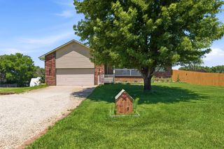 400 E Gordon Bennett Dr., Haysville, KS 67060