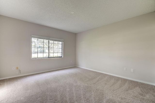 4685 N Haverhill Road F4, West Palm Beach, FL 33417