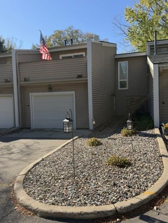 13799 Heywood Court, Apple Valley, MN 55124 — photo 2