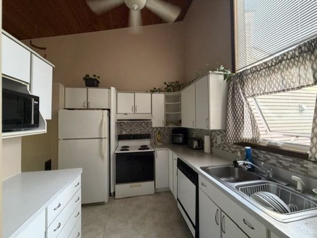 13799 Heywood Court, Apple Valley, MN 55124 — photo 2