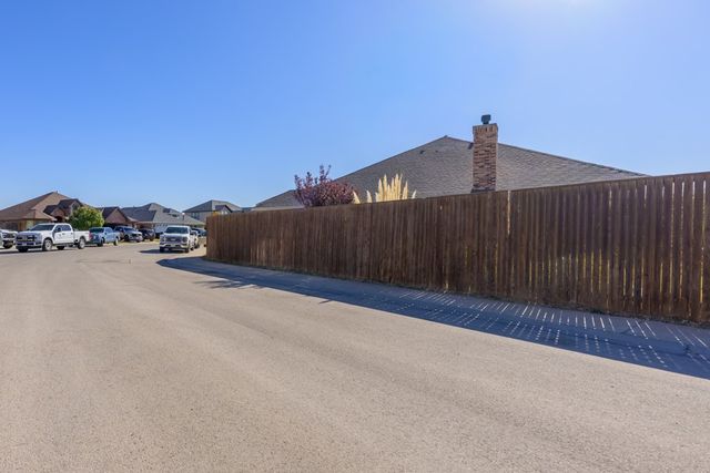 11 Berkshire Circle, Odessa, TX 79765