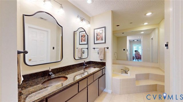 24 Spinnaker Cove Dr, Midlothian, VA 23112