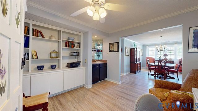 24 Spinnaker Cove Dr, Midlothian, VA 23112